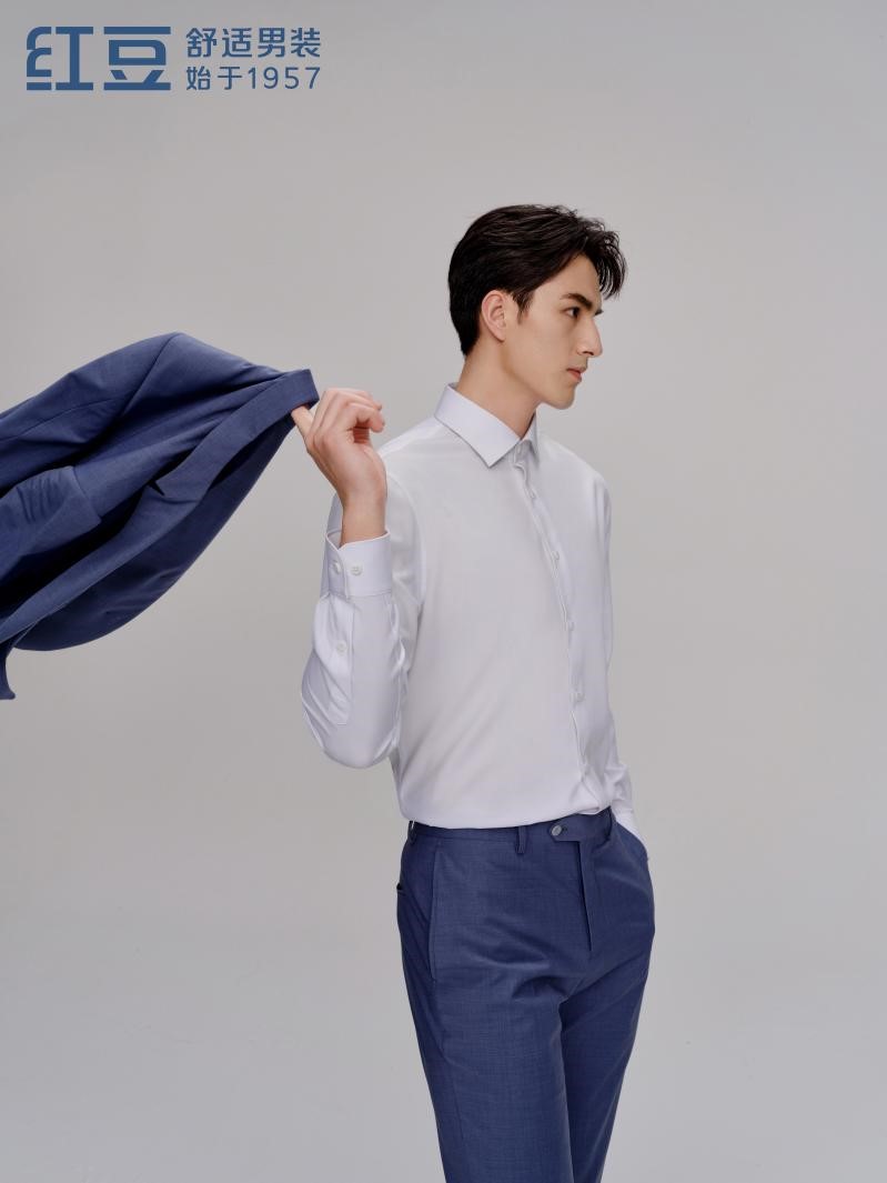 人生就是博尊龙男装AR发布会7